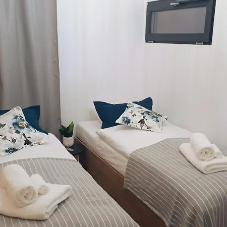 Apartment Wiatrem Pisane Roczyny